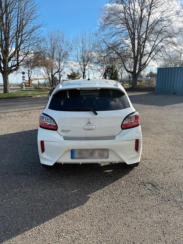 Gebraucht Mitsubishi Space Star 70 PS (51 kW) 2021 Weiß Kleinwagen