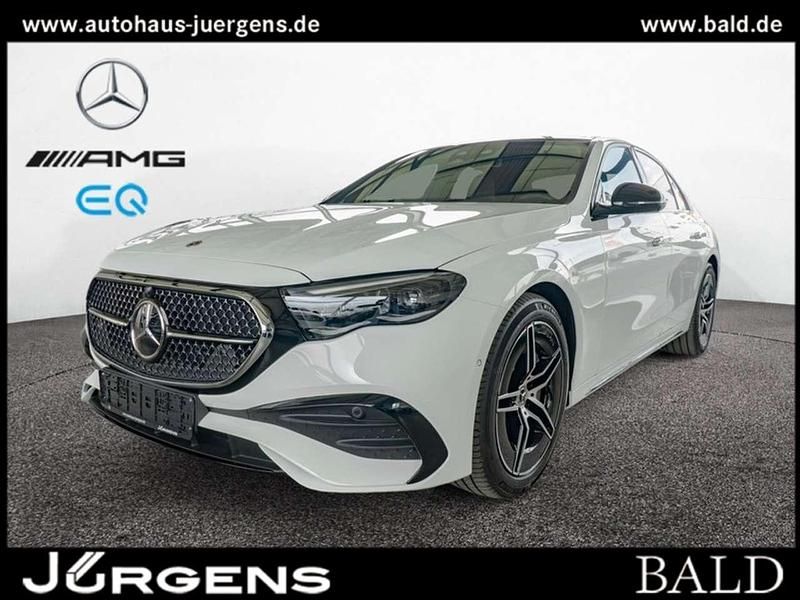 Weiss unilack polarweiss Gebraucht 2025 Mercedes E200 AMG Limousine | 62.690 € (Fairer Preis) - Bild 1/4