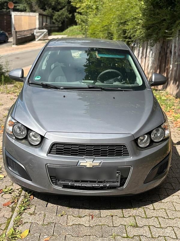 Silber Gebraucht 2011 Chevrolet Aveo Limousine | 2.300 € - Bild 1/4