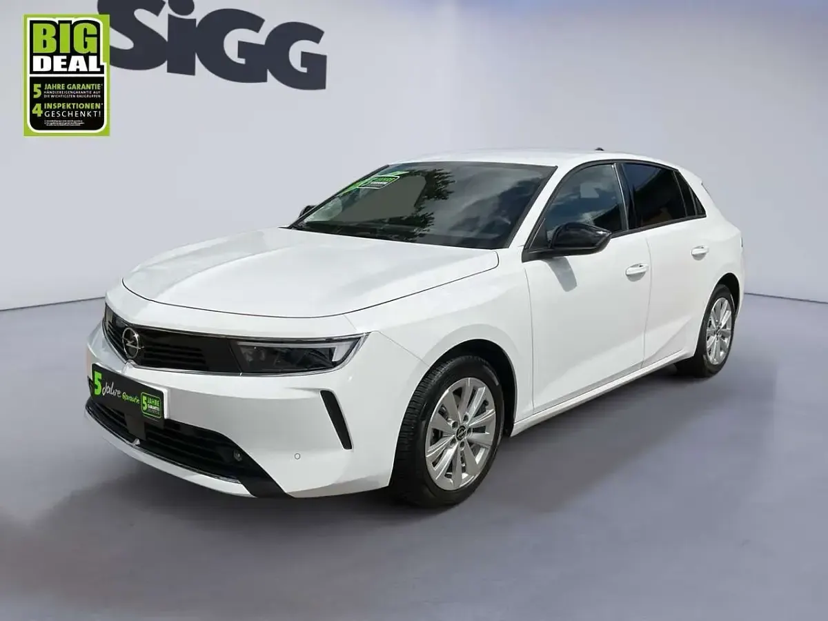 Gebraucht Opel Astra Enjoy 110 PS (80 kW) 2023 Jade weiss/arktis weiss Kleinwagen