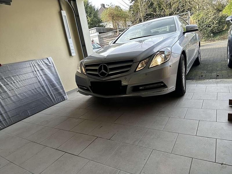 Second-hand Mercedes E200 Elegance 184 CP (135 kW) 2012 Argintiu Coupe