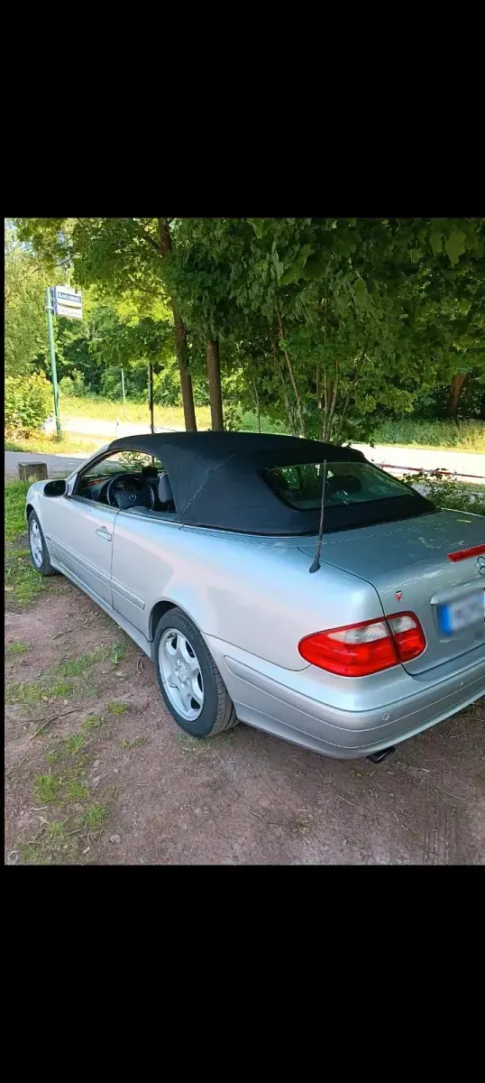 Gebraucht Mercedes CLK200 136 PS (100 kW) 2000 Silber Cabrio
