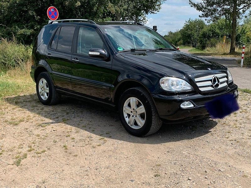 Gebraucht Mercedes ML270 Edition 163 PS (119 kW) 2005 Schwarz SUV