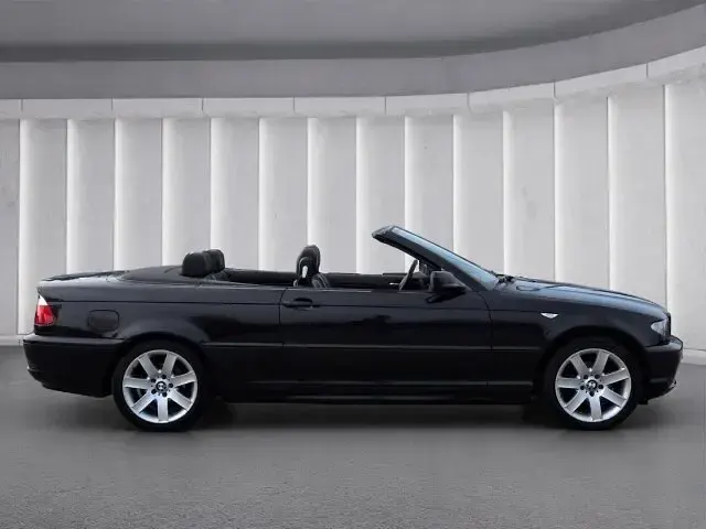 Gebraucht BMW 318 Cabriolet Sport Line 143 PS (105 kW) 2003 Black sapphire metallic Cabrio