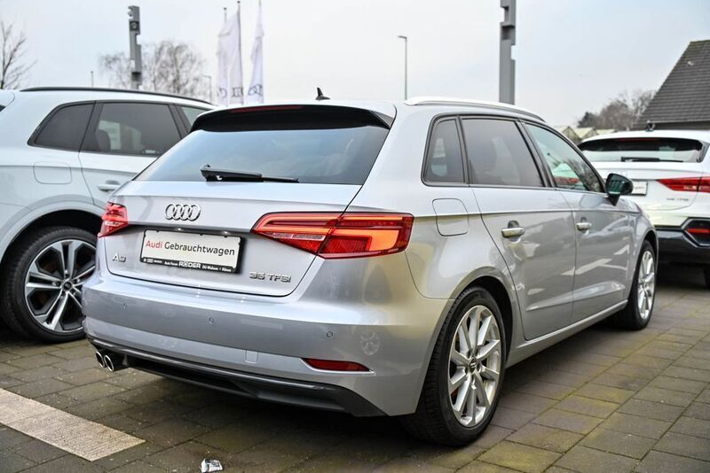 Gebraucht Audi A3 Sportback Design 150 PS (110 kW) 2019 Silber Kleinwagen