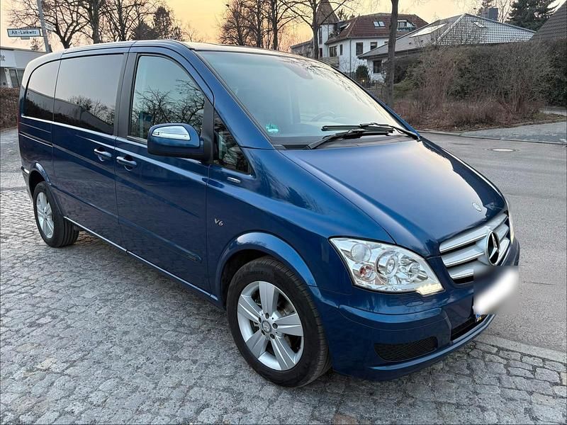 Gebraucht Mercedes Viano 224 PS (164 kW) 2011 Blau Van / Kleinbus