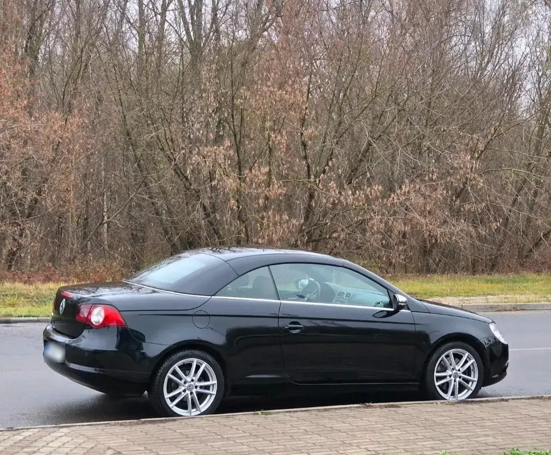 Używany VW Eos 140 KM (102 kW) 2010 Czarny Kabriolet