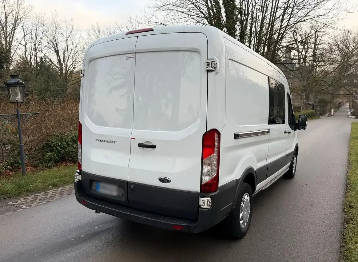 Second-hand Ford Transit 131 CP (96 kW) 2017 Alb