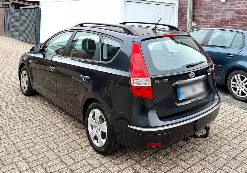 Gebraucht Hyundai i30 109 PS (80 kW) 2009 Schwarz Kombi