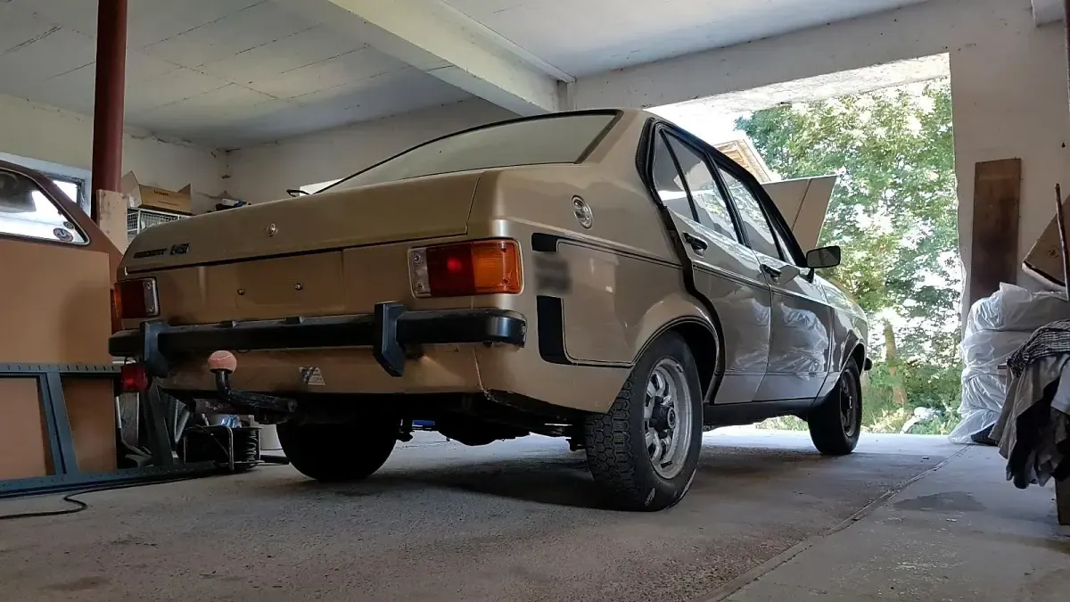 Używany Ford Escort 84 KM (61 kW) 1977 Złoty Hatchback