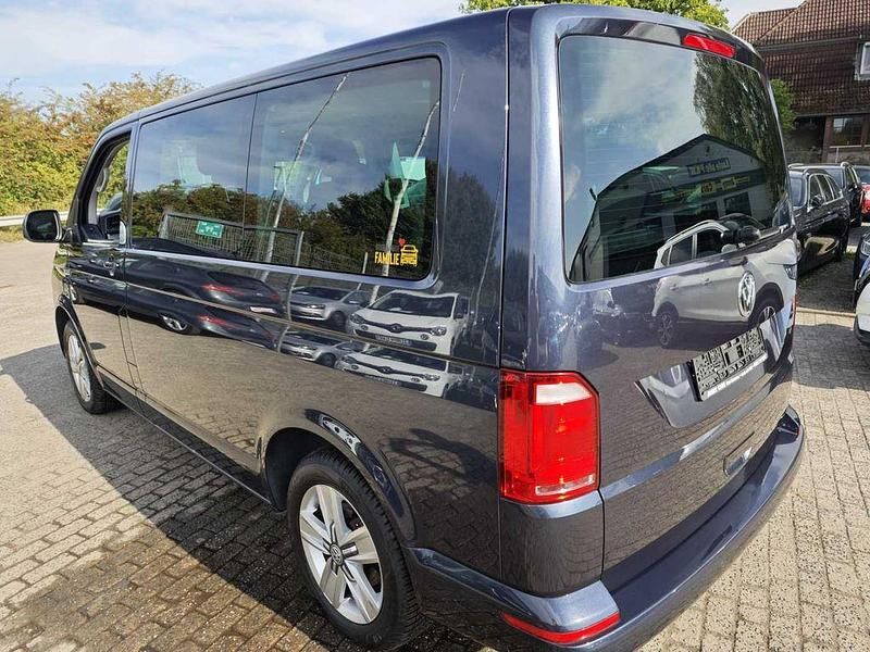 Second-hand VW Multivan 150 CP (110 kW) 2018 Albastru Monovolum