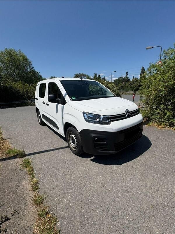 Weiß Gebraucht 2020 Citroën Berlingo Feel Van / Kleinbus | 6.800 € (Superpreis) - Bild 1/4