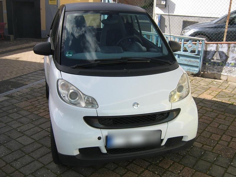 Gebraucht Smart ForTwo Coupé 61 PS (44 kW) 2010 Weiß Coupé