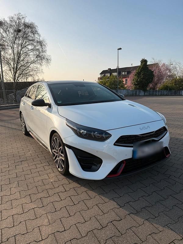 Gebraucht Kia ProCeed GT 204 PS (150 kW) 2023 Weiß Kombi