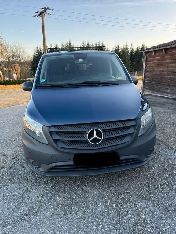 Blau Gebraucht 2016 Mercedes Vito Van / Kleinbus | 9.800 € (Superpreis) - Bild 1/4