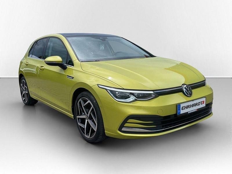 Gebraucht VW Golf VIII Style 150 PS (110 kW) 2020 Gelb Limousine