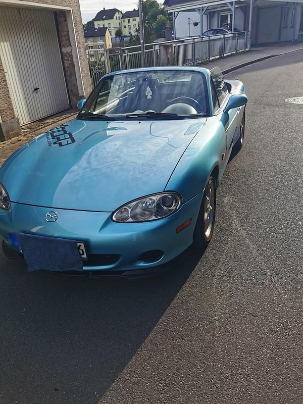 Gebraucht Mazda MX5 116 PS (85 kW) 2001 Blau Cabrio