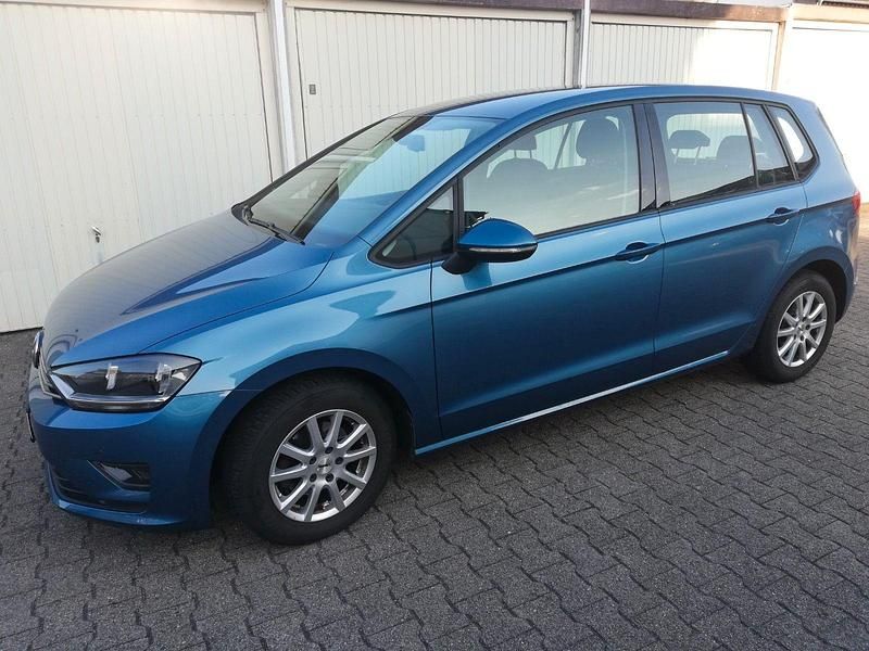 Blau Gebraucht 2016 VW Golf Sportsvan Comfortline Van / Kleinbus | 13.300 € (Fairer Preis) - Bild 1/4