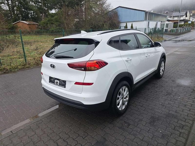 Gebraucht Hyundai Tucson 132 PS (97 kW) 2020 Polar white pyw SUV
