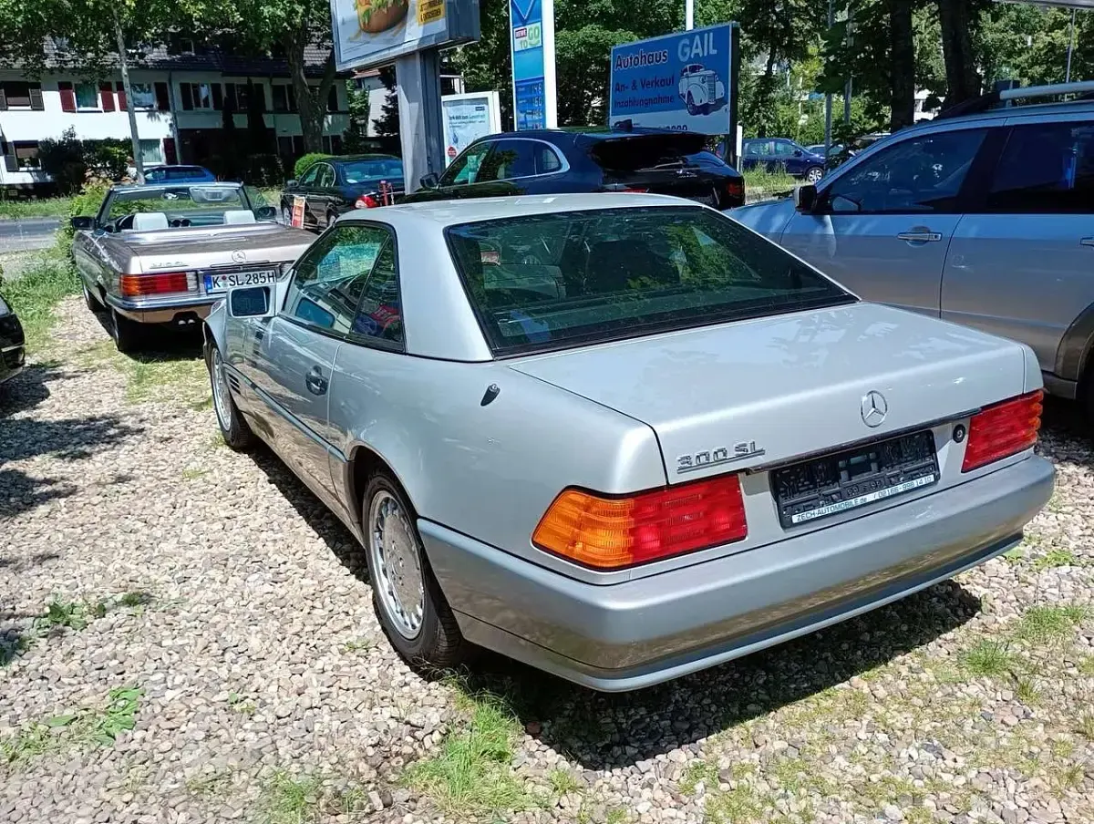 Gebraucht Mercedes SL300 190 PS (139 kW) 1990 Silber Cabrio