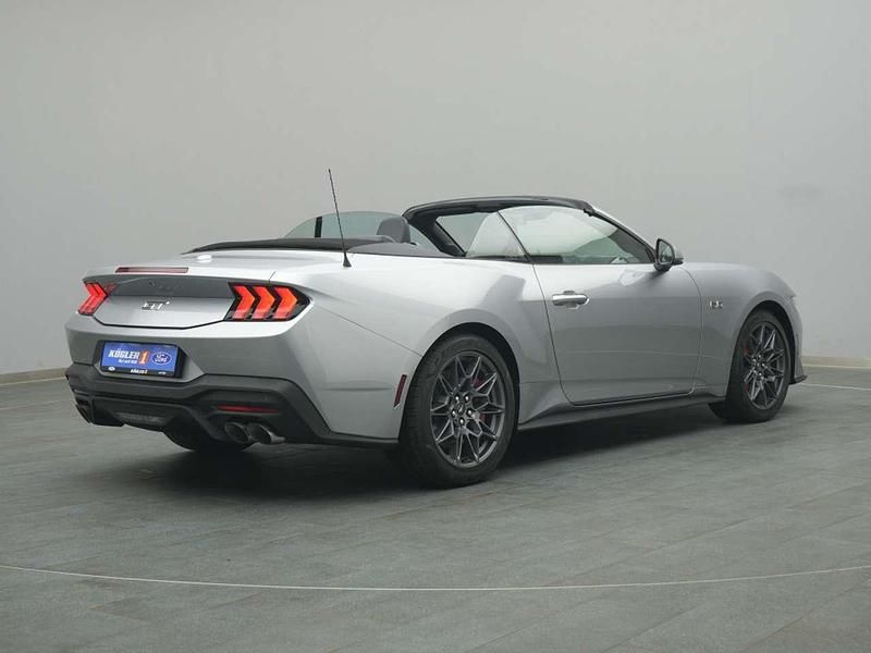 Neu Ford Mustang GT 446 PS (328 kW) 2025 Iconic silver Cabrio