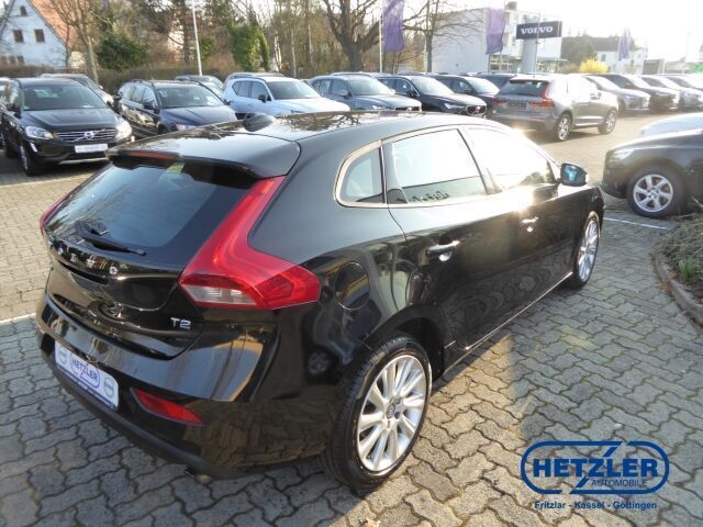 Gebraucht Volvo V40 You! 120 PS (88 kW) 2015 Black solid (stone) / solid Kombi