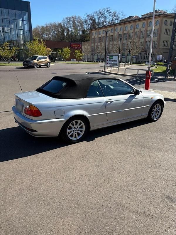 Gebraucht BMW 318 Cabriolet 150 PS (110 kW) 2004 Silber Cabrio