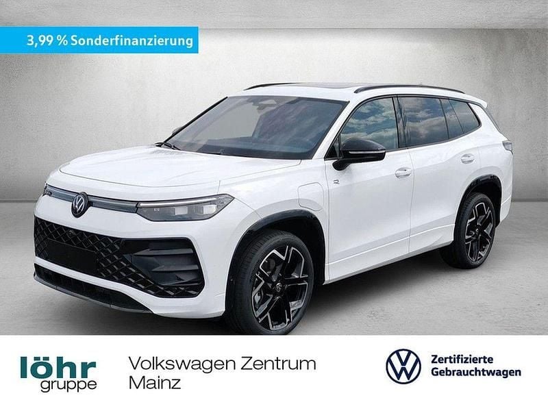 Pure white Neu 2025 VW Tayron R-line SUV | 62.350 € (Guter Preis) - Bild 1/3
