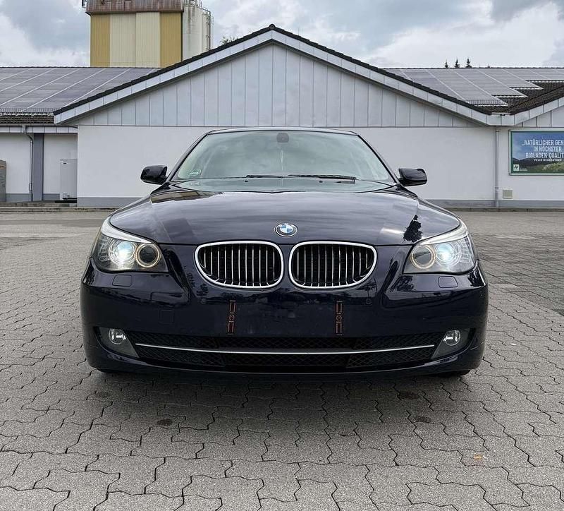 Blau Gebraucht 2007 BMW 523 Limousine | 7.800 € (Fairer Preis) - Bild 1/4