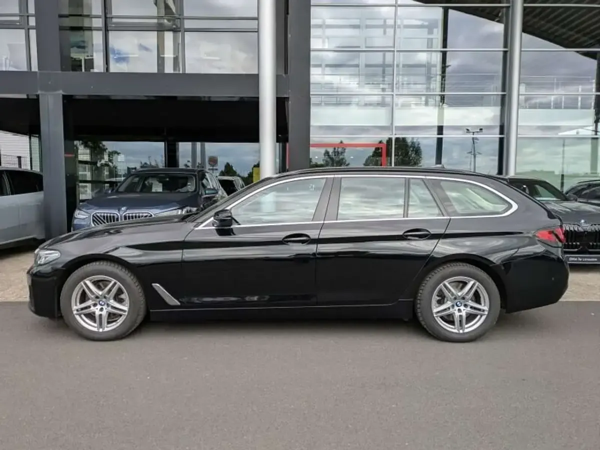 Gebraucht BMW 520 190 PS (139 kW) 2022 Schwarz Kombi