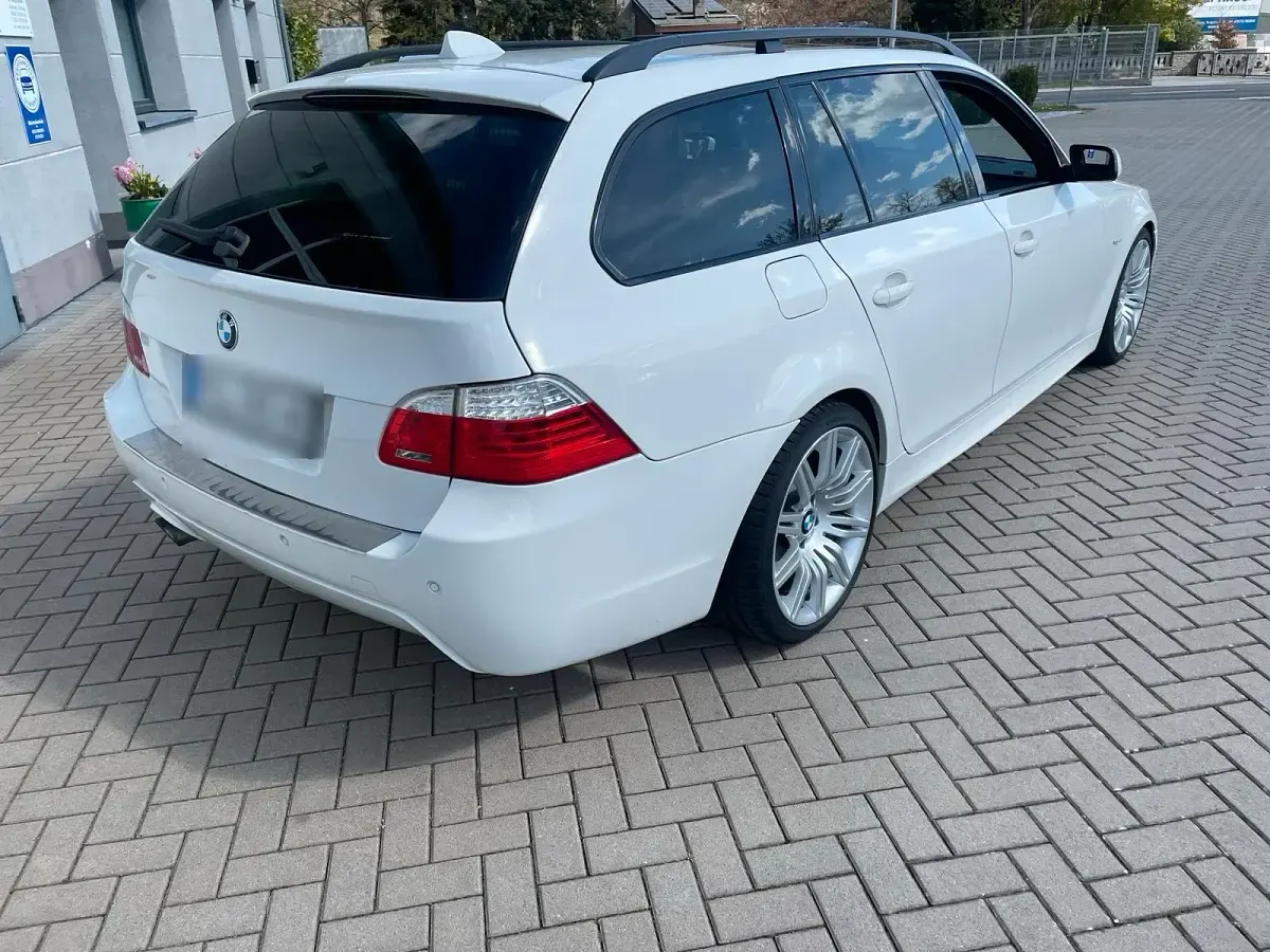 Gebraucht BMW 320 M Sport 197 PS (144 kW) 2009 Weiß Kombi