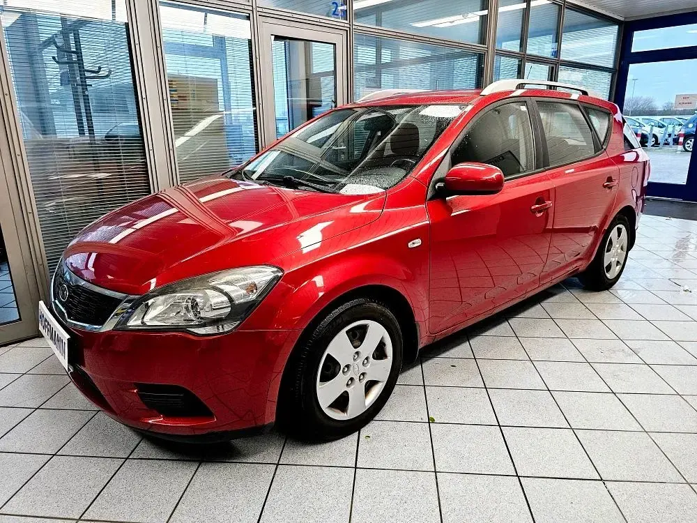 Usado Kia Ceed 125 CV (91 kW) 2012 Rojo Utilitario