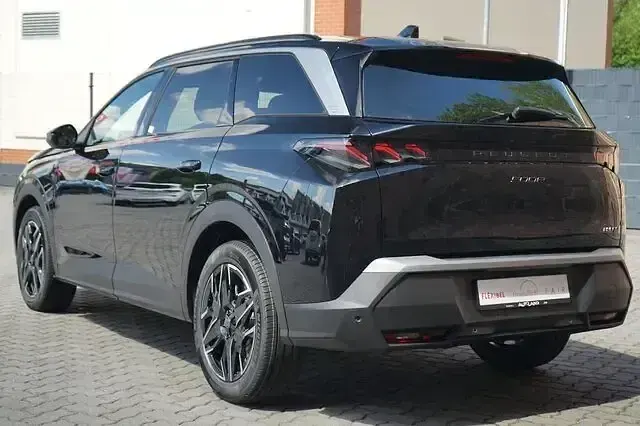 Neu Peugeot 5008 GTi 145 PS (106 kW) 2025 Grau SUV