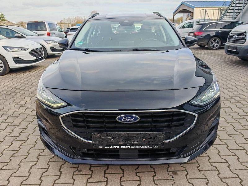 Gebraucht Ford Focus Cool & Connect 120 PS (88 kW) 2022 Schwarz Limousine