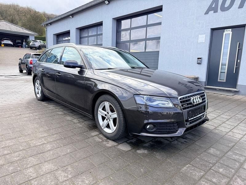Gebraucht Audi A4 Attraction 170 PS (125 kW) 2010 Grau Kombi