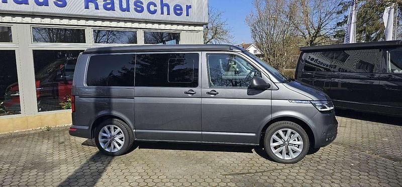 Neu VW T6.1 Beach 204 PS (150 kW) 2025 Grau Van