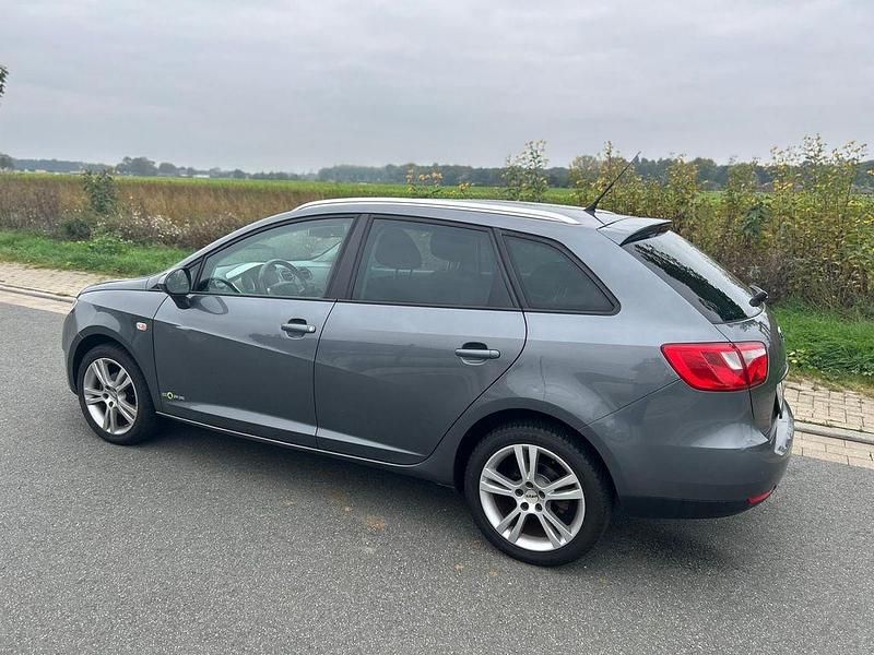 Grau Gebraucht 2012 Seat Ibiza Copa Limousine | 7.300 € (Fairer Preis) - Bild 1/4