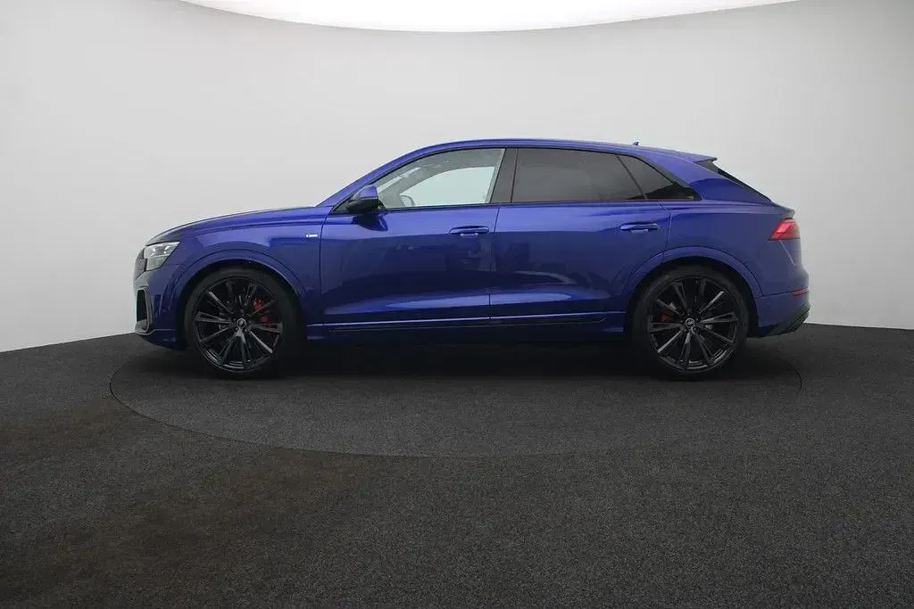 Neu Audi Q8 Exclusive 286 PS (210 kW) 2026 Blau SUV