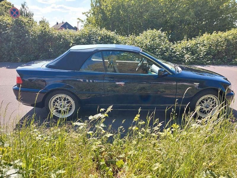 Gebraucht BMW 325 Cabriolet 192 PS (141 kW) 2003 Blau Cabrio