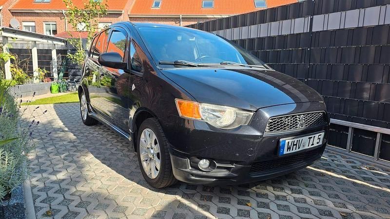 Schwarz Gebraucht 2010 Mitsubishi Colt Edition Limousine | 4.400 € (Etwas zu teuer) - Bild 1/4
