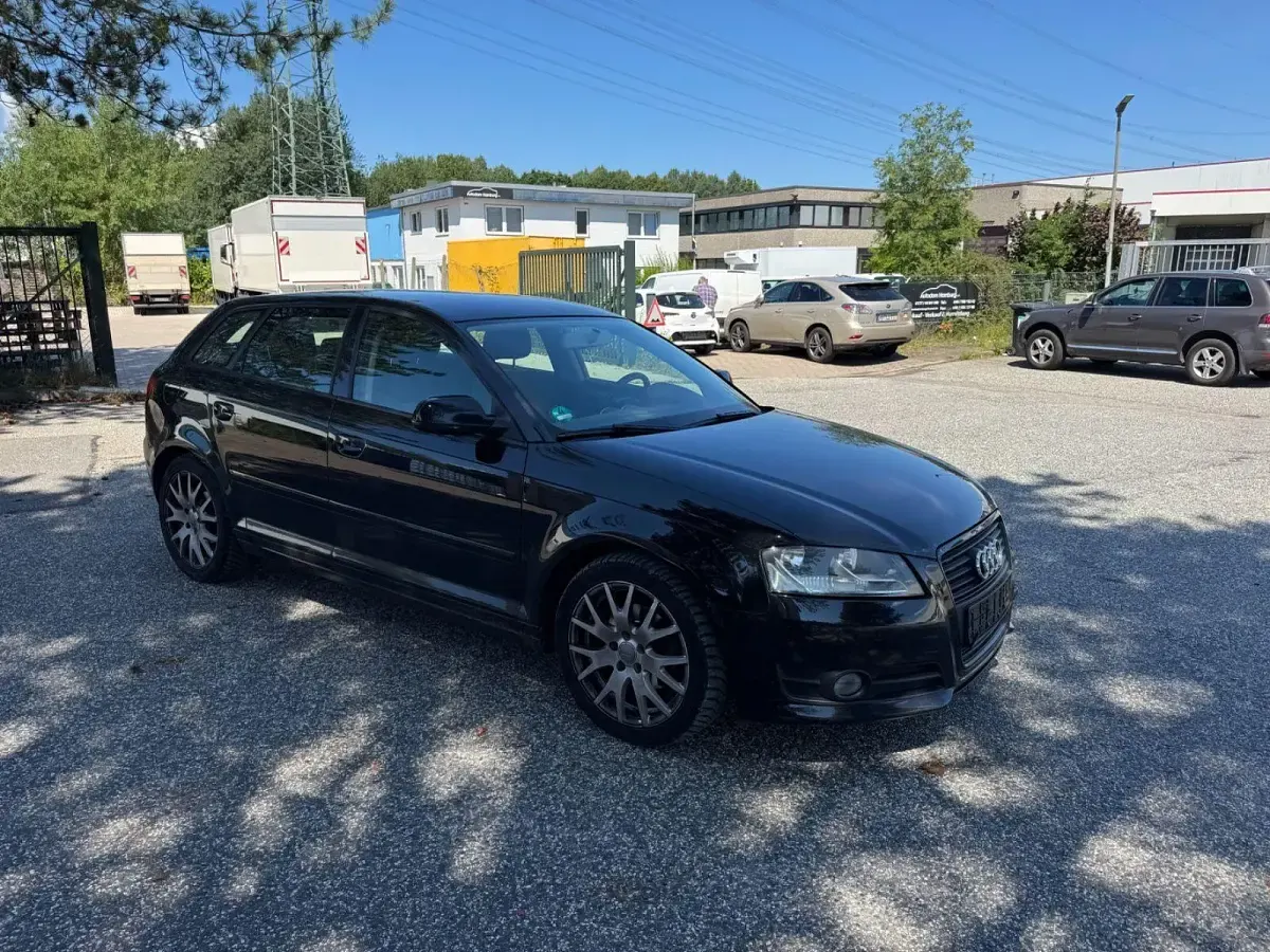Gebraucht Audi A3 Sportback Ambition 125 PS (91 kW) 2010 Schwarz Kleinwagen