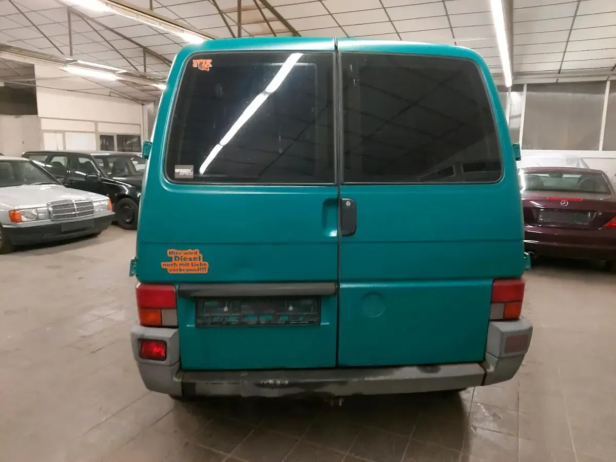 Gebraucht VW T4 78 PS (57 kW) 1999 Grün Van