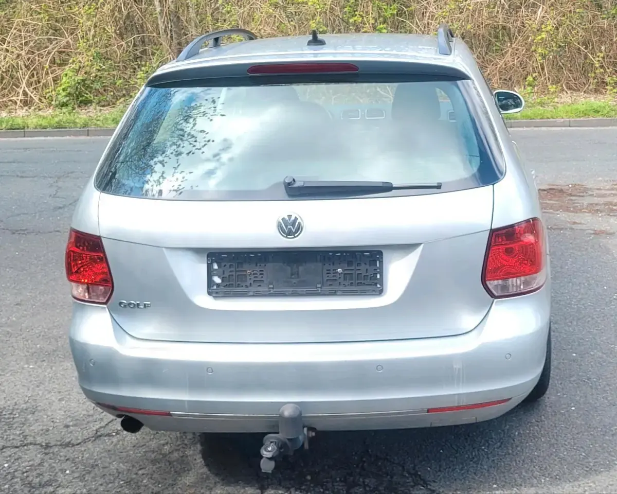 Gebraucht VW Golf VI 105 PS (77 kW) 2010 Silber Kleinwagen