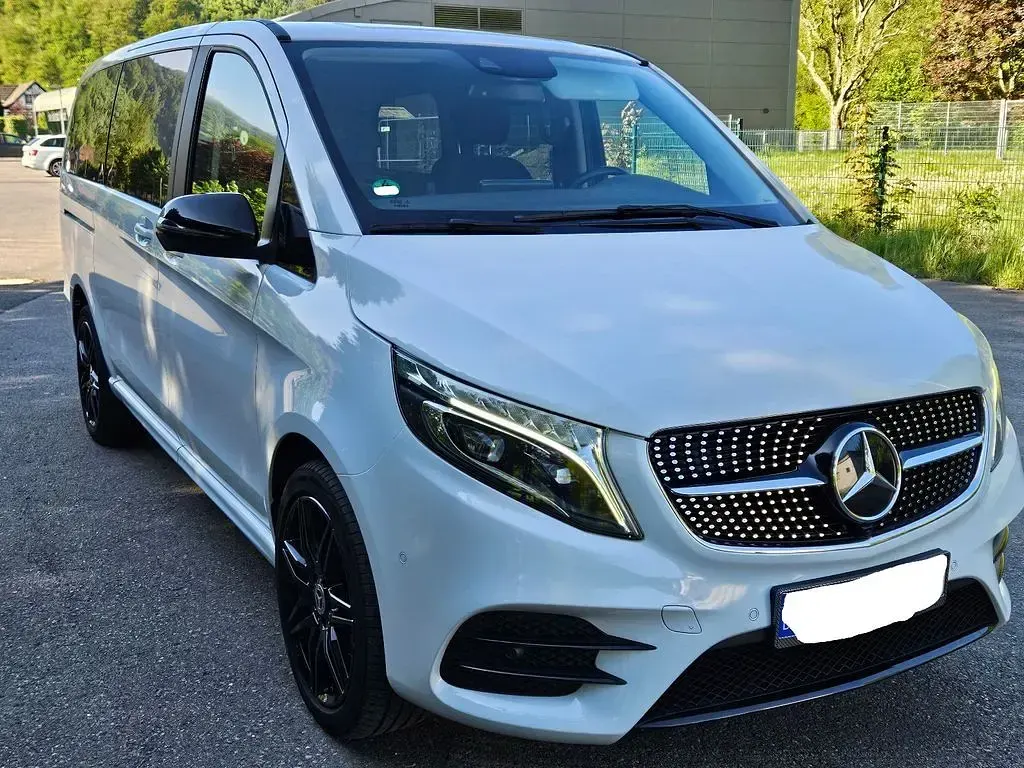 Gebraucht Mercedes V300 AMG line 239 PS (175 kW) 2021 Weiß Van / Kleinbus