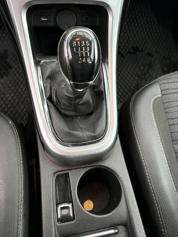 Weiß Gebraucht 2014 Opel Astra Limousine | 6.500 € (Fairer Preis) - Bild 1/4