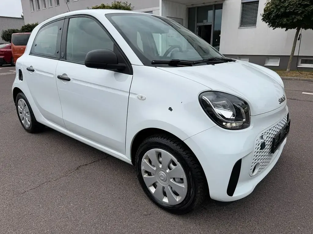 Gebraucht Smart ForFour Electric Drive 60 kW (82 PS) 2021 Weiß Limousine