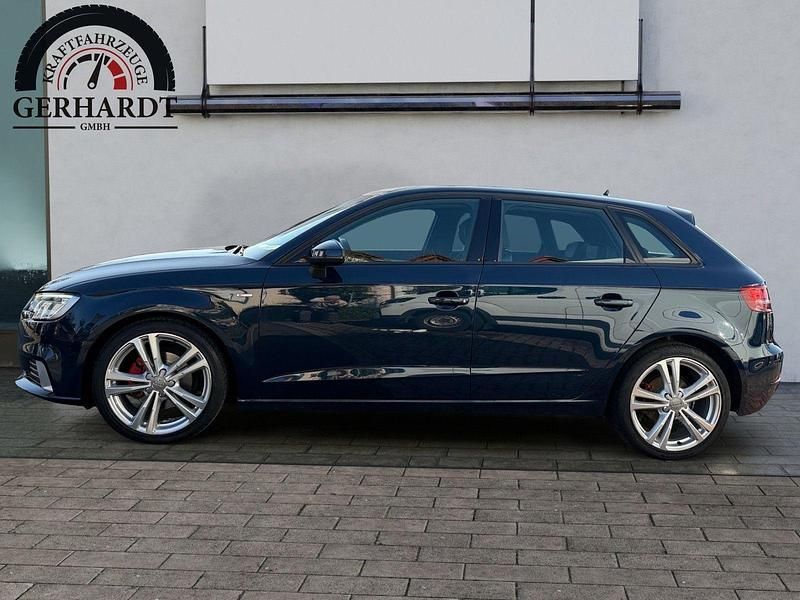 Second-hand Audi A3 S-Line 150 CP (110 kW) 2017 Albastru Berlinǎ