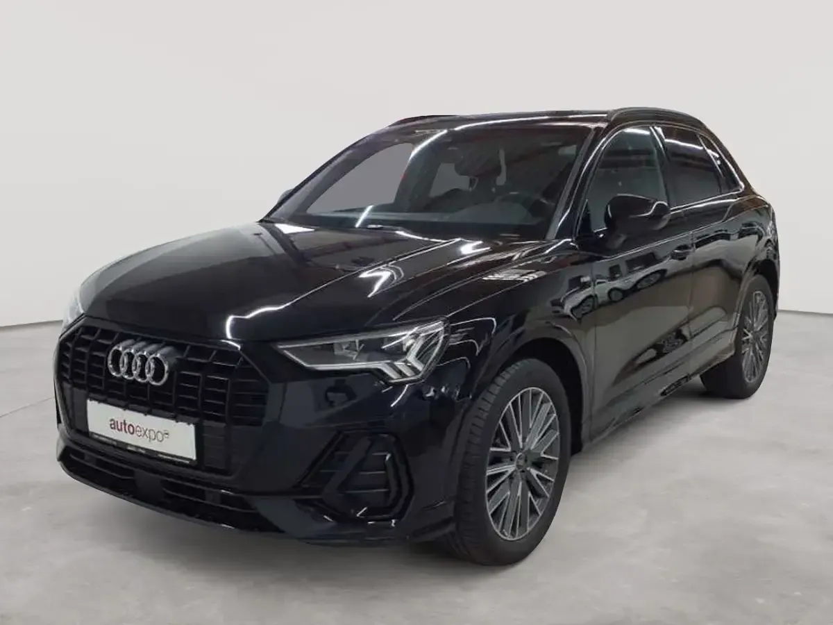 Gebraucht Audi Q3 S-Line 150 PS (110 kW) 2023 Mythosschwarz metallic SUV
