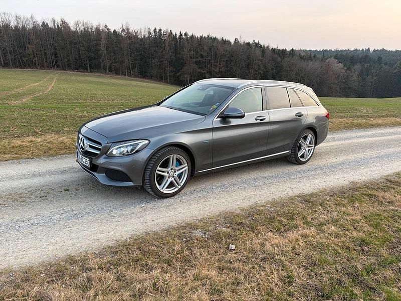 Gebraucht Mercedes C350e 289 PS (212 kW) 2016 Grau Kombi
