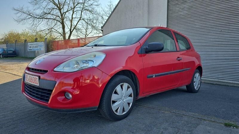 Rot Gebraucht 2009 Renault Clio II Kleinwagen | 750 € (Superpreis) - Bild 1/4